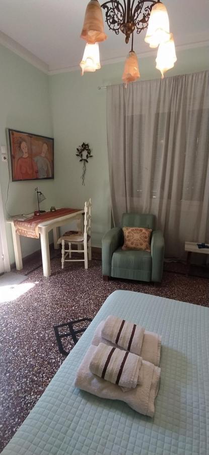 Apartament Pireas Port Next To Metro Artistic House Zewnętrze zdjęcie