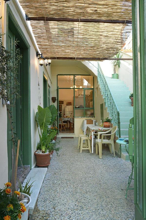 Apartament Pireas Port Next To Metro Artistic House Zewnętrze zdjęcie