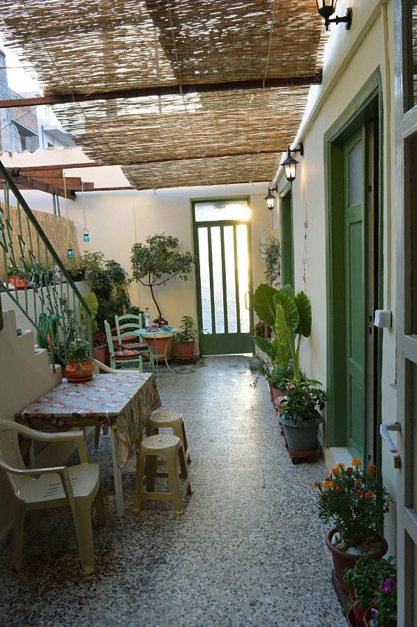 Apartament Pireas Port Next To Metro Artistic House Zewnętrze zdjęcie