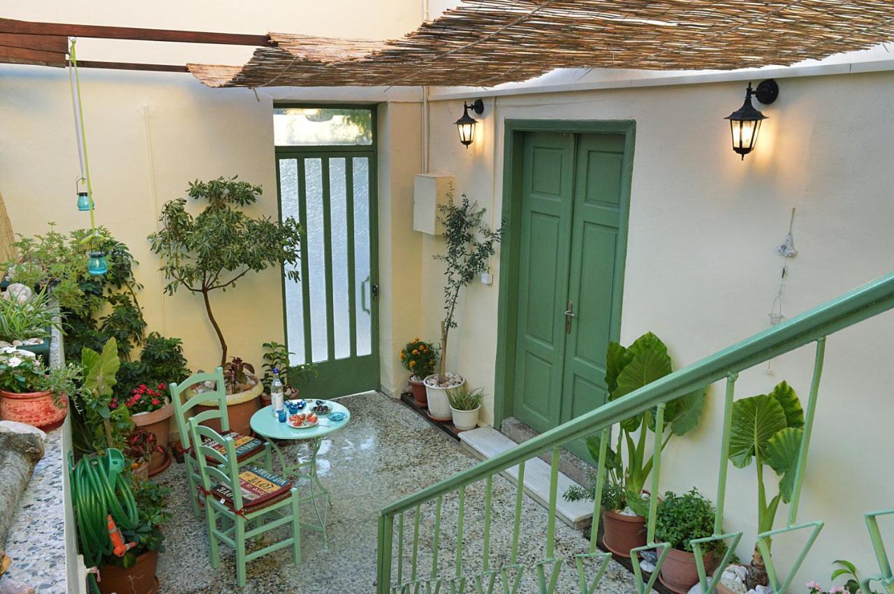 Apartament Pireas Port Next To Metro Artistic House Zewnętrze zdjęcie