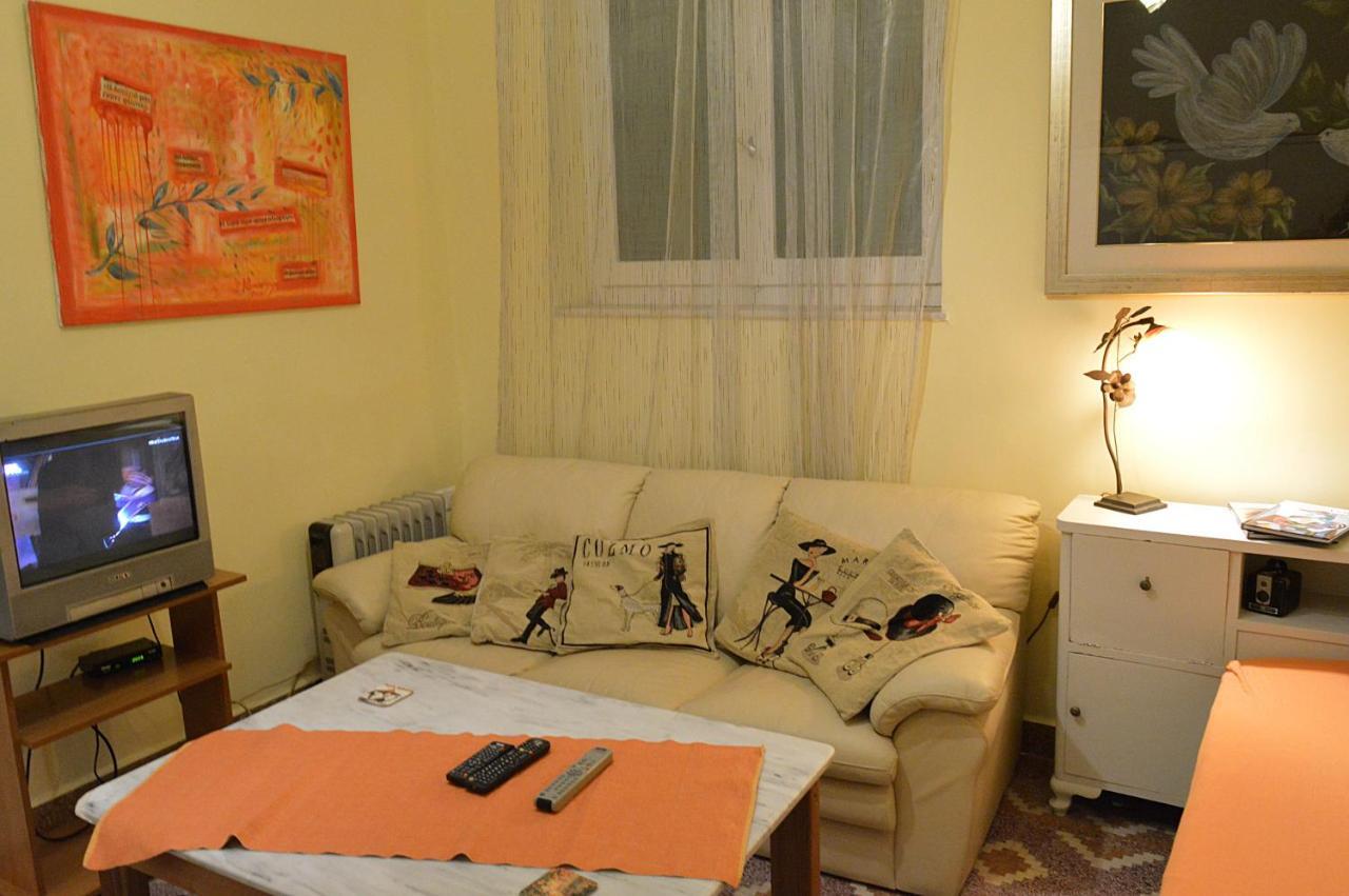 Apartament Pireas Port Next To Metro Artistic House Zewnętrze zdjęcie